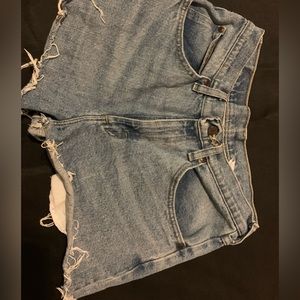 Wrangler jean shorts, to big for me but super cute